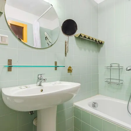Hostdomus - Sansicario Wild View R21 Apartment *